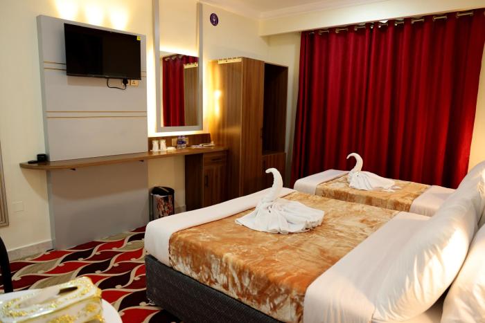 tanha park hotel