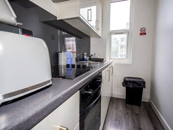 ensuite3 woodhouse private bath 2kitchen