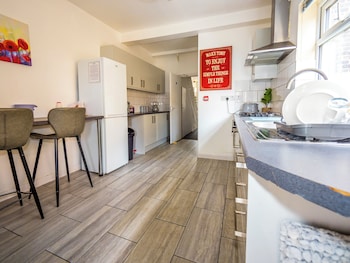 Ensuite3 Woodhouse Private Bath 2Kitchen,,2 star