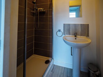 ensuite4 woodhouse private bath 2kitchen