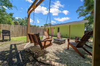 new listing discount near manatees and springs