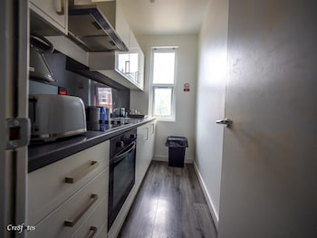 Ensuite5 Woodhouse Private Bath 2Kitchen,,2 star