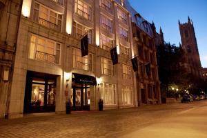 Hotel Saint-Sulpice,Quebec>>Montreal,4 star