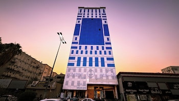 golden baron hotel