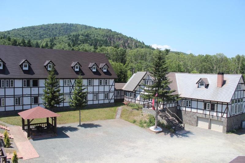 Petit Hotel Gracey Tomamu,Shimukappu>>Furano,3 star