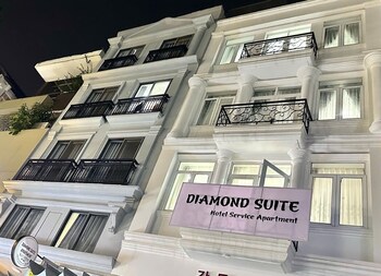 diamond suite apartment