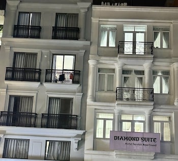 diamond suite apartment