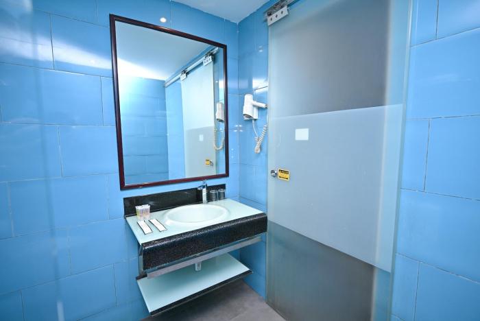 kingston hotel 10 at bukit jalil