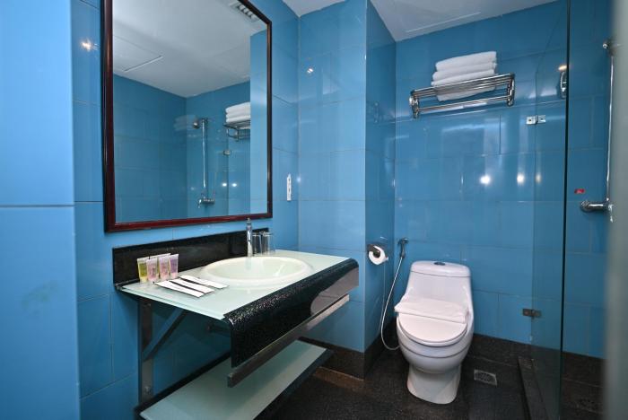 kingston hotel 10 at bukit jalil