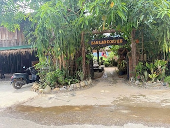 Ban Laos Guesthouse,,3 star