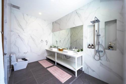 luxury villa at palm hills golfclub ph4a