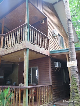 la salangane caalan beach villa