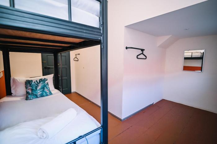 swing and pillows 75 chulia st georgetown penang