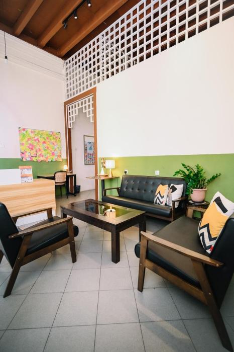 swing and pillows 75 chulia st georgetown penang