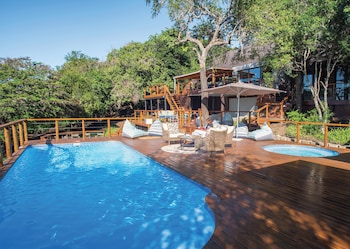 sobhengu lodge by dream resorts