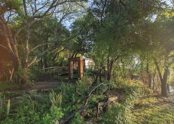 sobhengu lodge by dream resorts