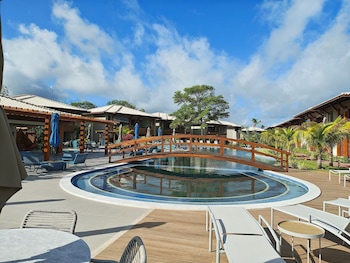 condo with pool 450m from the beach in itacimirim vbrs