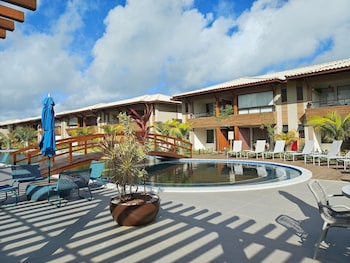 condo with pool 450m from the beach in itacimirim vbrs