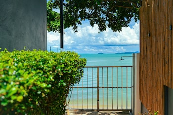 the strand resort samui