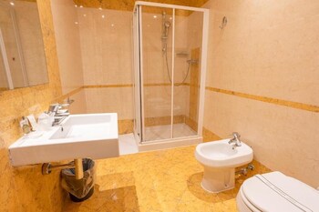 Hotel Planet International,,4 star