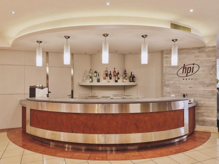 hotel planet international