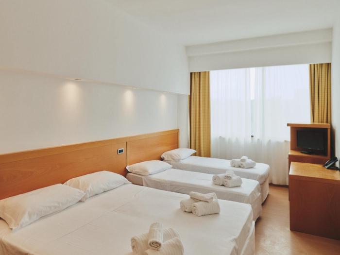 hotel planet international
