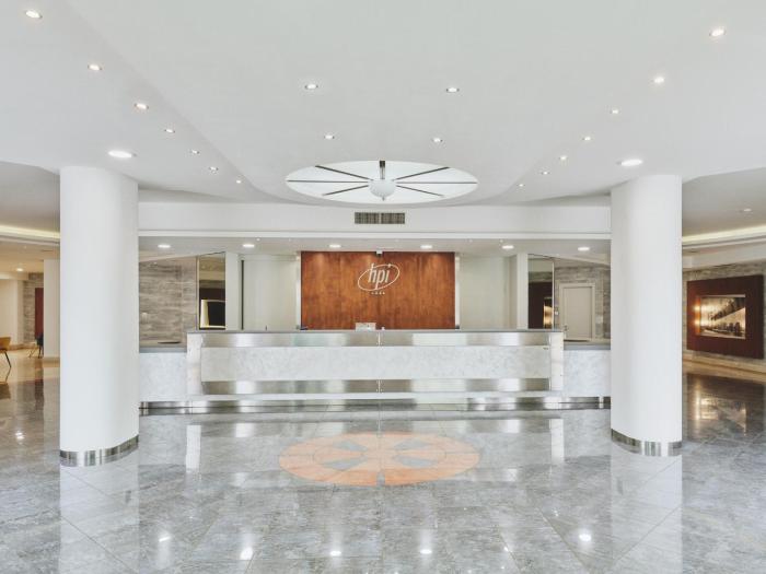 hotel planet international
