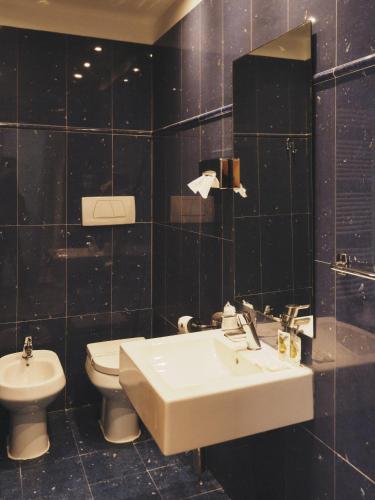 hotel planet international