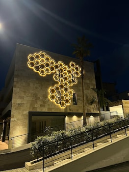 paradisea club and residences