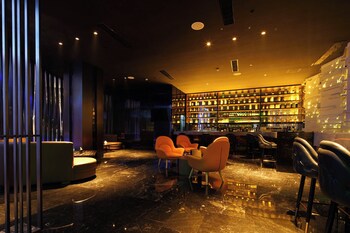 k international hotel