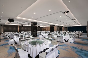 k international hotel