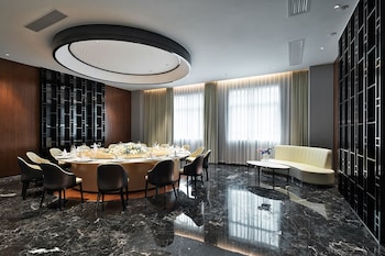 k international hotel