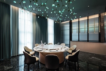 k international hotel