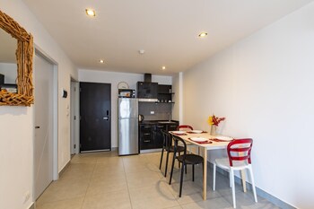 Modern Condo - 1Br T1-401,,3 star