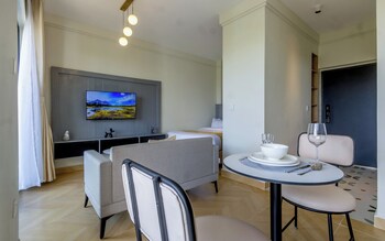 Jkia Luxury Units,,3 star