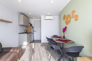 modern condo 1br and office t3 528
