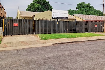 budget stays at olivia pines guesthouse