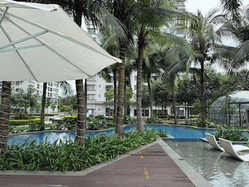 lang retreat apartment resort pool gym