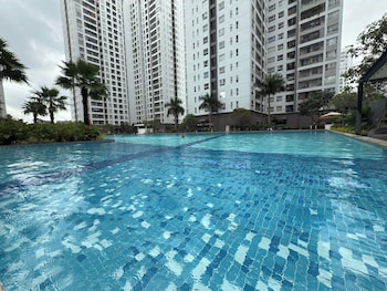 lang retreat apartment resort pool gym