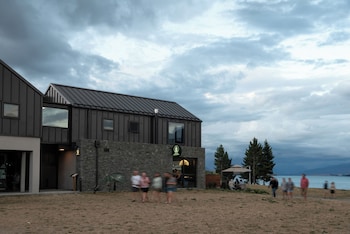 lot 7 studios and apartments