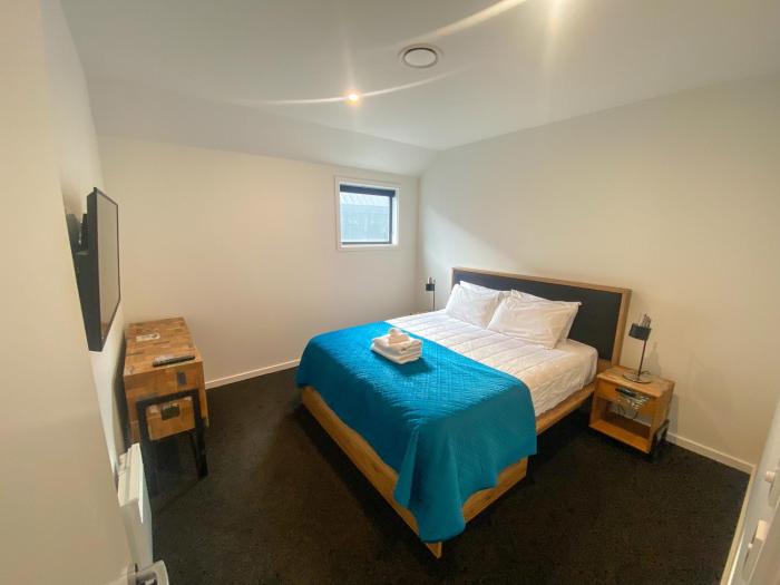 lot 7 studios and apartments