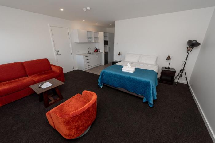 lot 7 studios and apartments