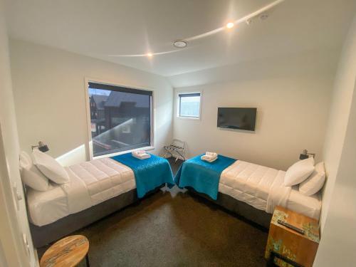 lot 7 studios and apartments