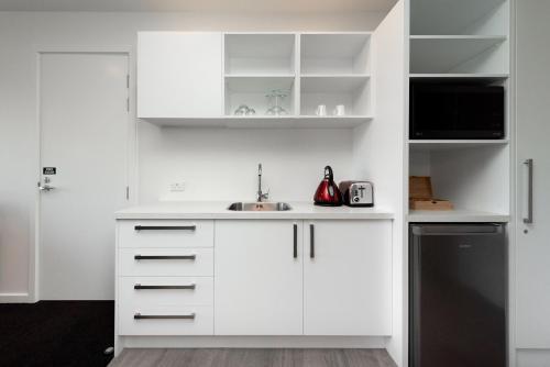 lot 7 studios and apartments