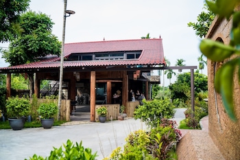 kovie hoa lac wellness and forest retreat