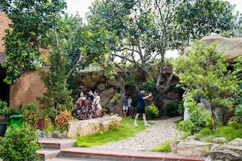 kovie hoa lac wellness and forest retreat