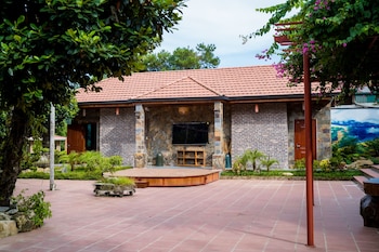kovie hoa lac wellness and forest retreat