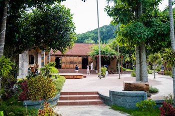 kovie hoa lac wellness and forest retreat