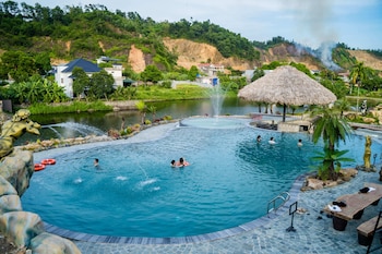 kovie hoa lac wellness and forest retreat