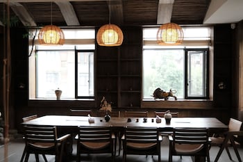 shishe spring designer homestay